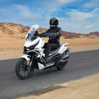 El último scooter SUV de Zontes es el rival más peligroso que le ha salido al Honda X-ADV. Y cuesta menos de la mitad