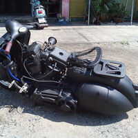 Esta Vespa se pone a más de 200 km/h. ¿El truco? Le han metido un motor turbo de 190 CV en el garaje de casa