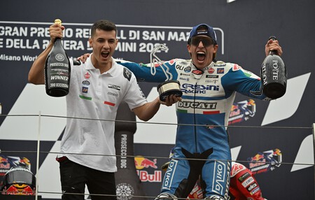"El loco no avisa". El mantra con el que Marc Márquez y su equipo se han propuesto ganar este mundial de MotoGP