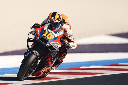 Carreras en blanco, cero podios y menos puntos que los probadores de KTM. El triste adiós del Repsol Honda, el peor equipo de MotoGP
