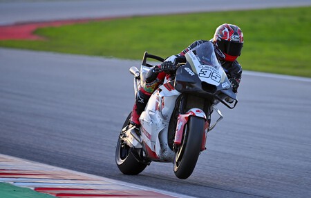 "Casi me da un infarto". Algunos creen que el nuevo fichaje de Honda va a ser el peor piloto de MotoGP, y el debut no fue muy prometedor
