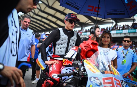 "Parece una moto hecha para Marc Márquez". El probador de Ducati ya se ha subido a la nueva GP25 de MotoGP y tiene buenas noticias