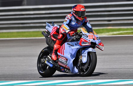 Buenas noticias para Marc Márquez. Las MotoGP tendrán nuevos frenos Brembo en 2025, y se parecen mucho a lo que él quería